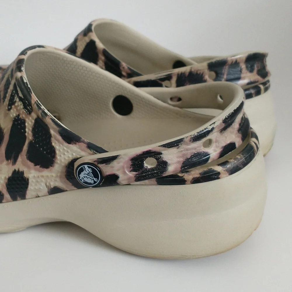 CROCS Platform Animal Print Comfort Clogs - Picture 4 of 12